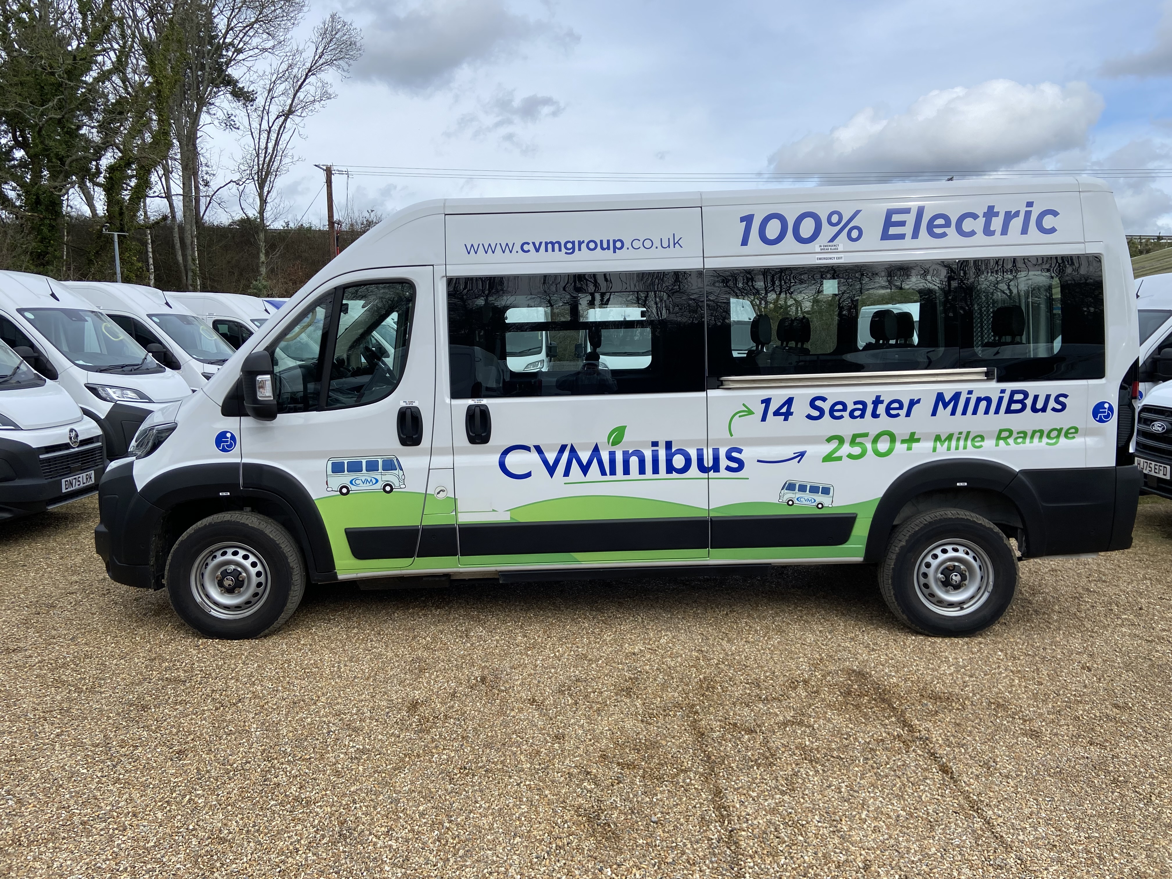 Electric minibus