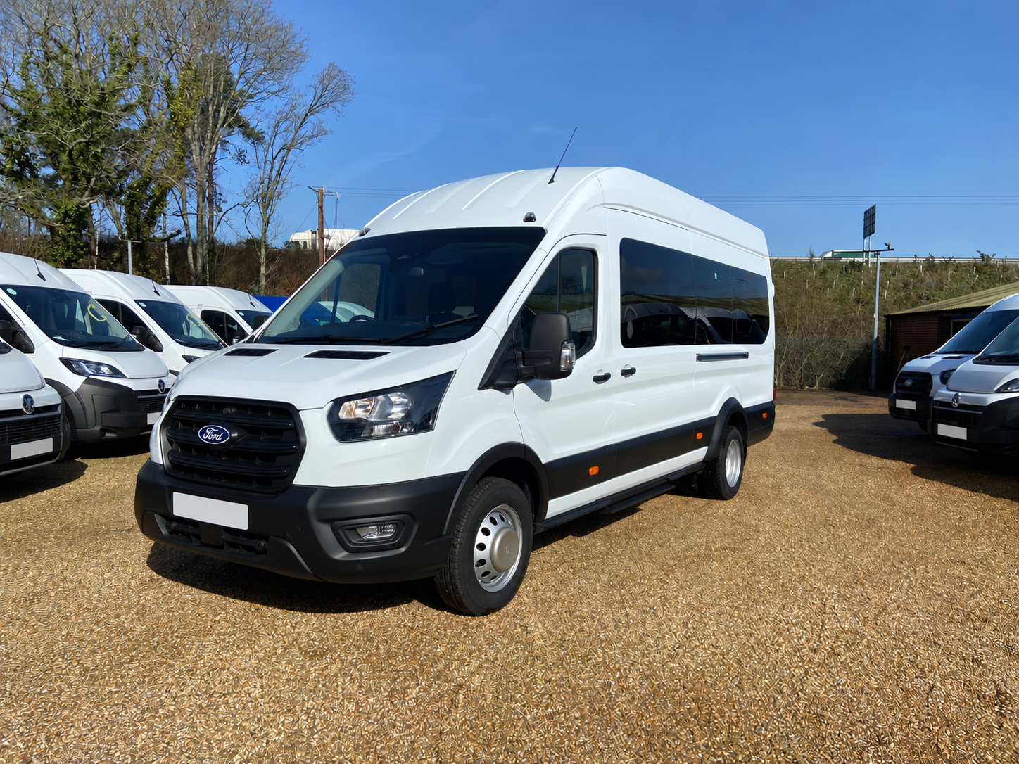 Ford Transit 17-seat Trend minibus – Ford Transit 17-seat Trend photo