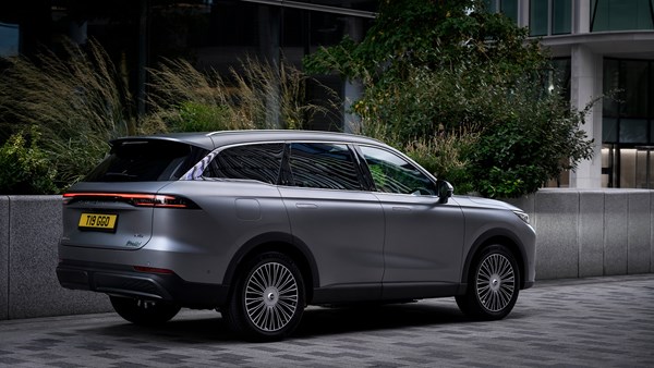tiggo 9 side view